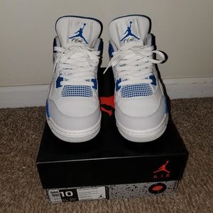 Air Jordan IV "Military Blue"